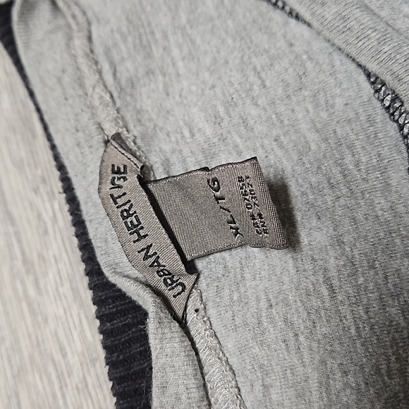 💥7|$30 URBAN HERITAGE SWEATER SIZE YOUTH XL - Picture 2 of 3